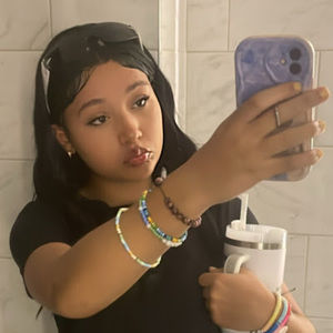 Meet your Posher, Chey